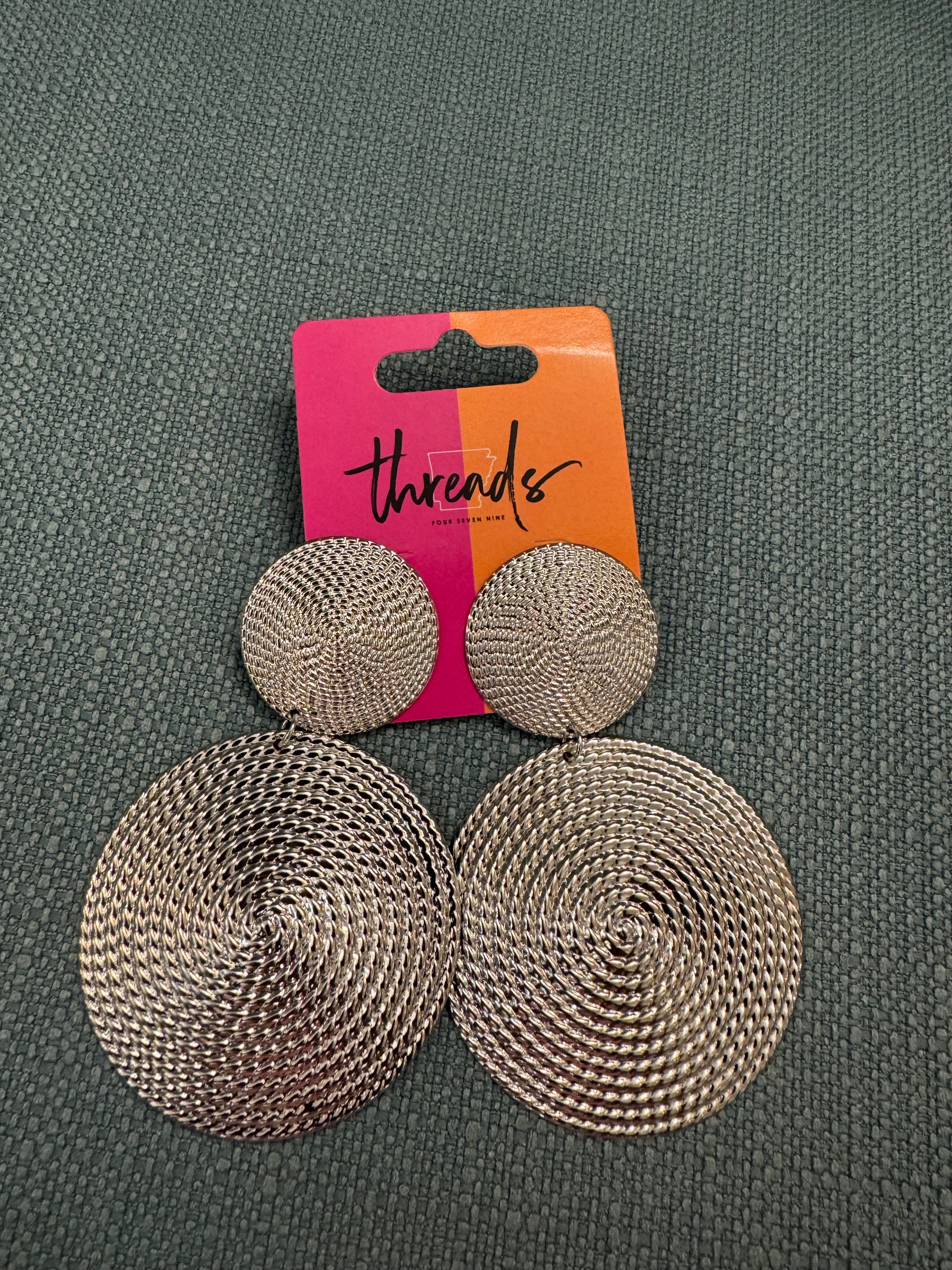 SILVER METAL CIRCLE EARRINGS