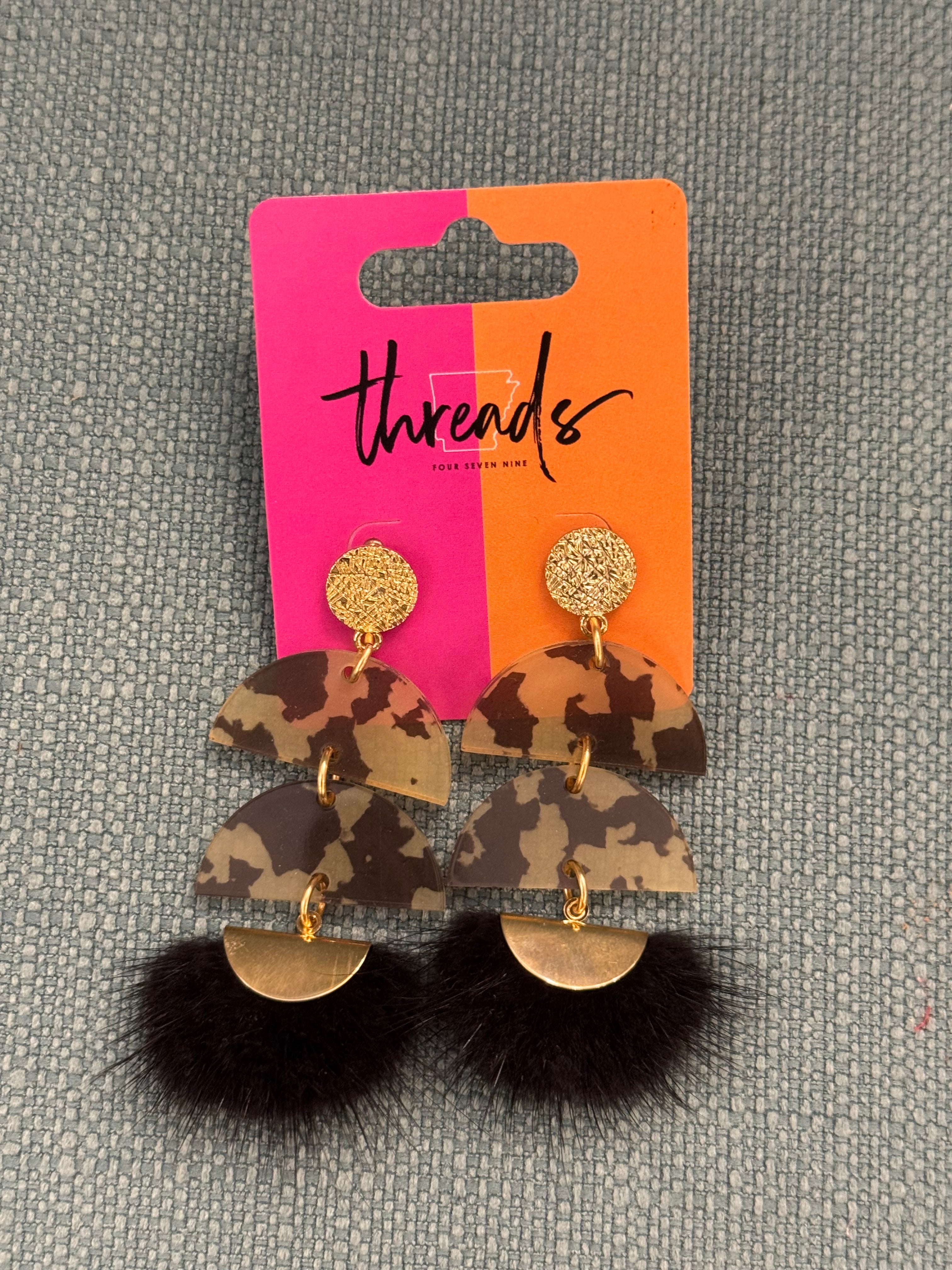 DOUBLE TORTOISE TASSELS