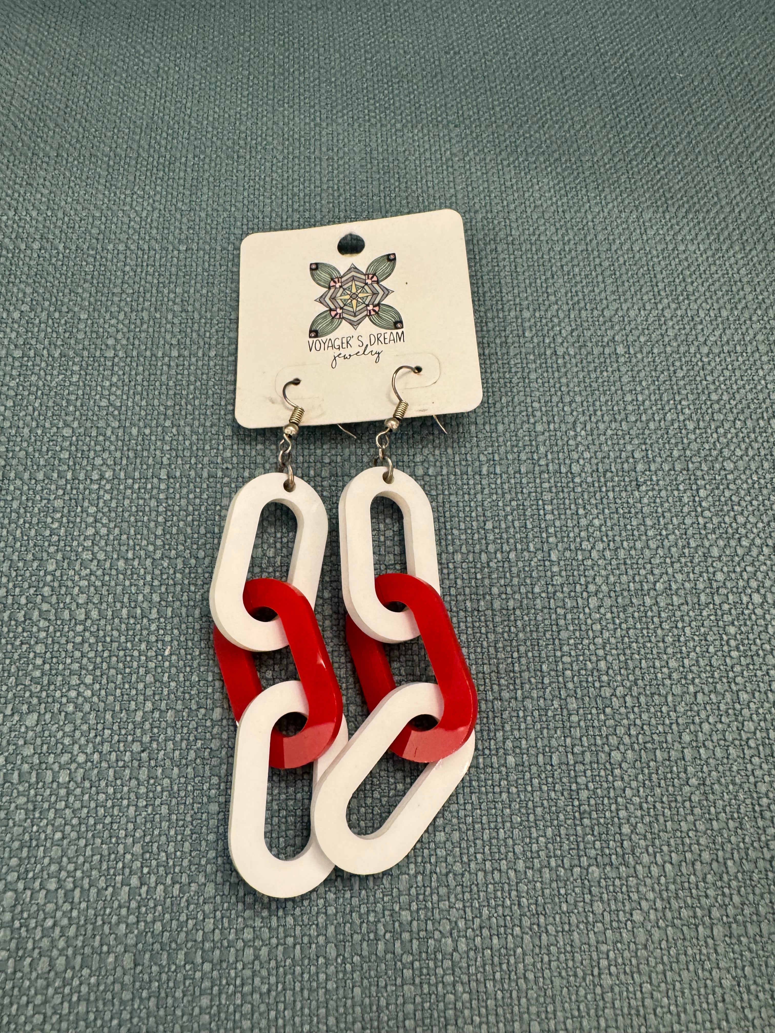 RED WHITE CHAIN EARRING