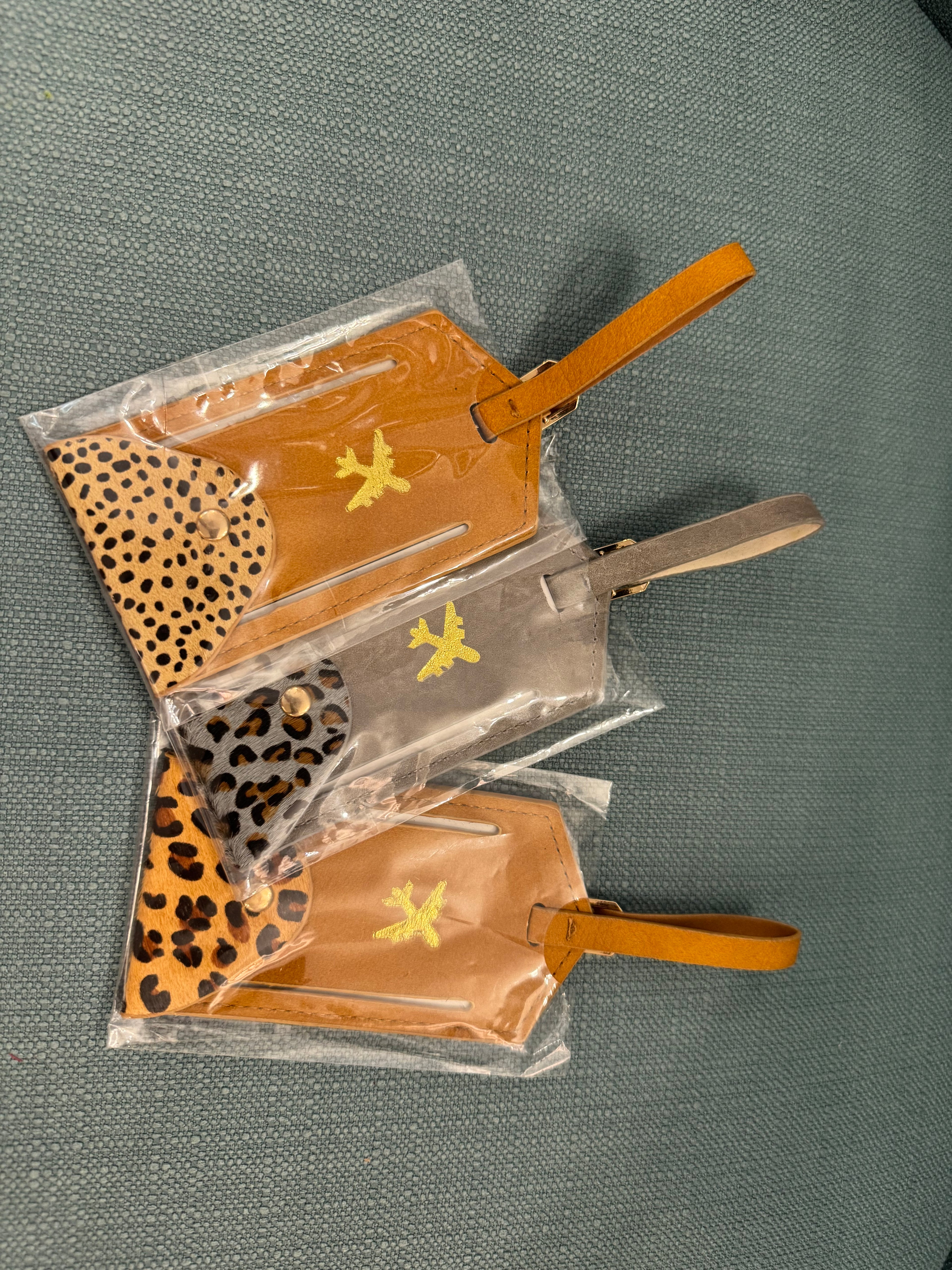 lUGGAGE TAGS
