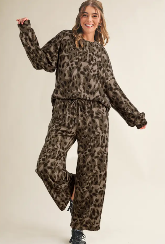 Leopard Pullover 2 Piece Set