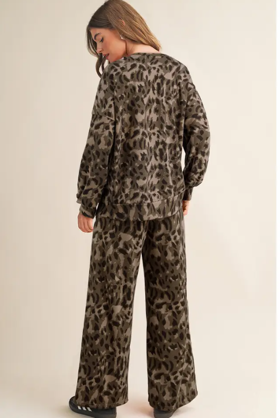 Leopard Pullover 2 Piece Set