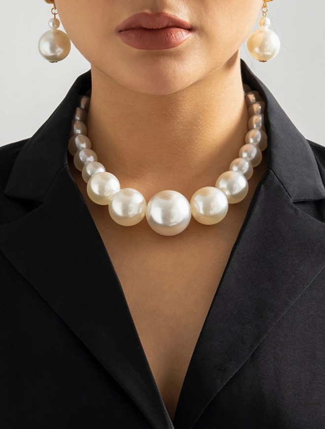Oversized Beaded Pearl Necklace