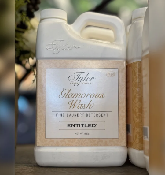 32oz Entitled Glamorous Wash