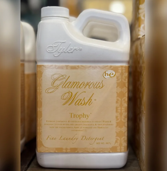 32oz Trophy Glamorous Wash