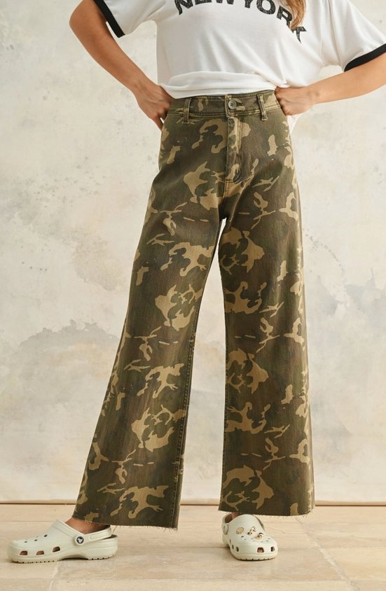 Camo Print Stretch Pants